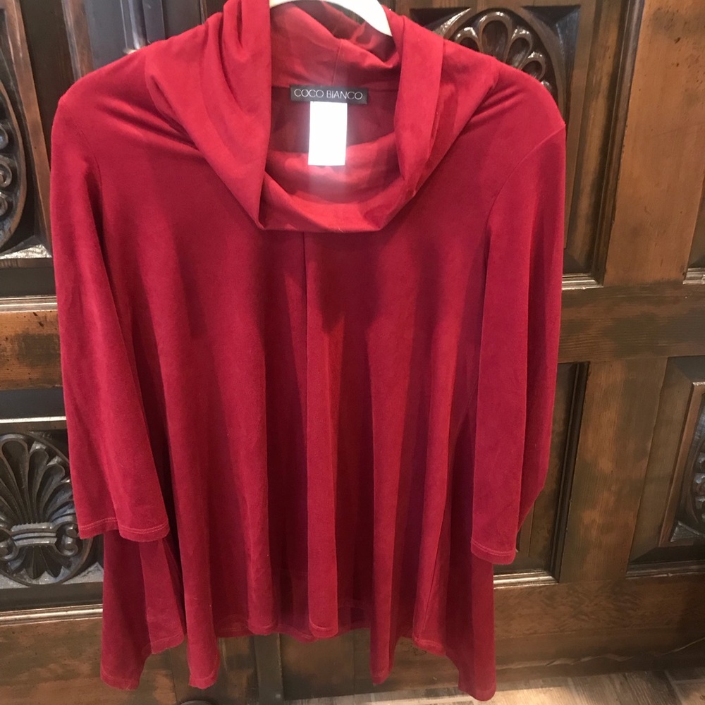 NWOT Coco Bianco top
